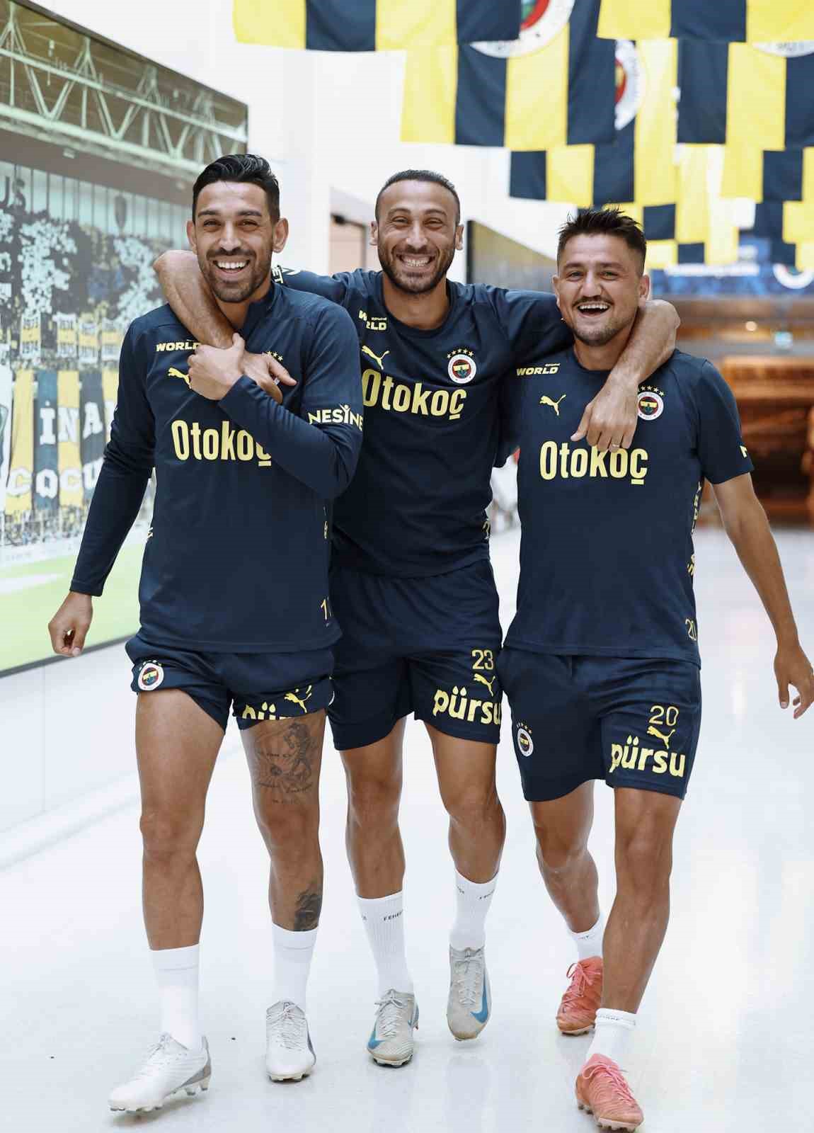 FENERBAHÇE KASIMPAŞA MAÇI ÖNCESİ SON ANTRENMANINI TAMAMLADI