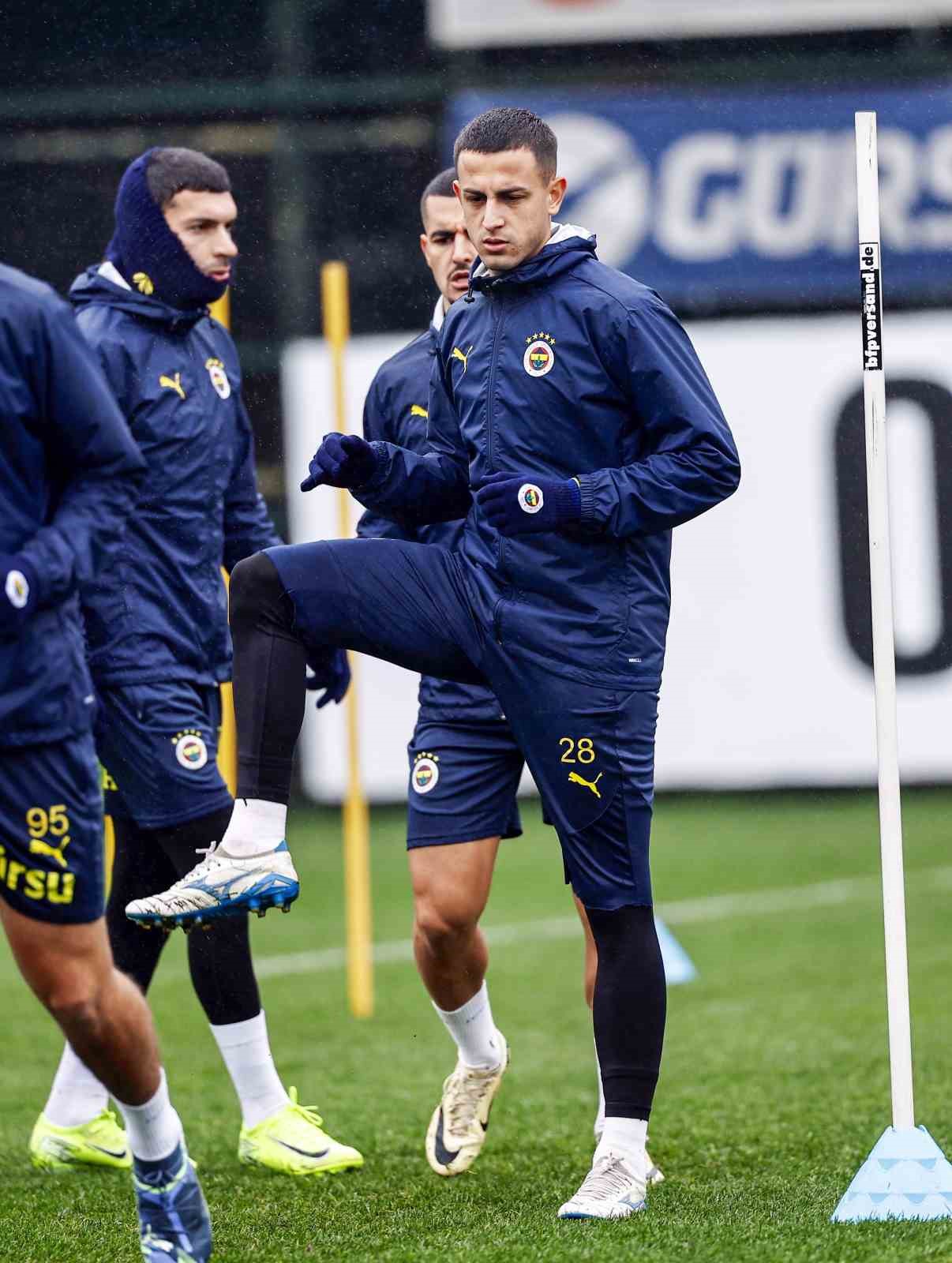 FENERBAHÇE, KONYASPOR MAÇI HAZIRLIKLARINI TAMAMLADI