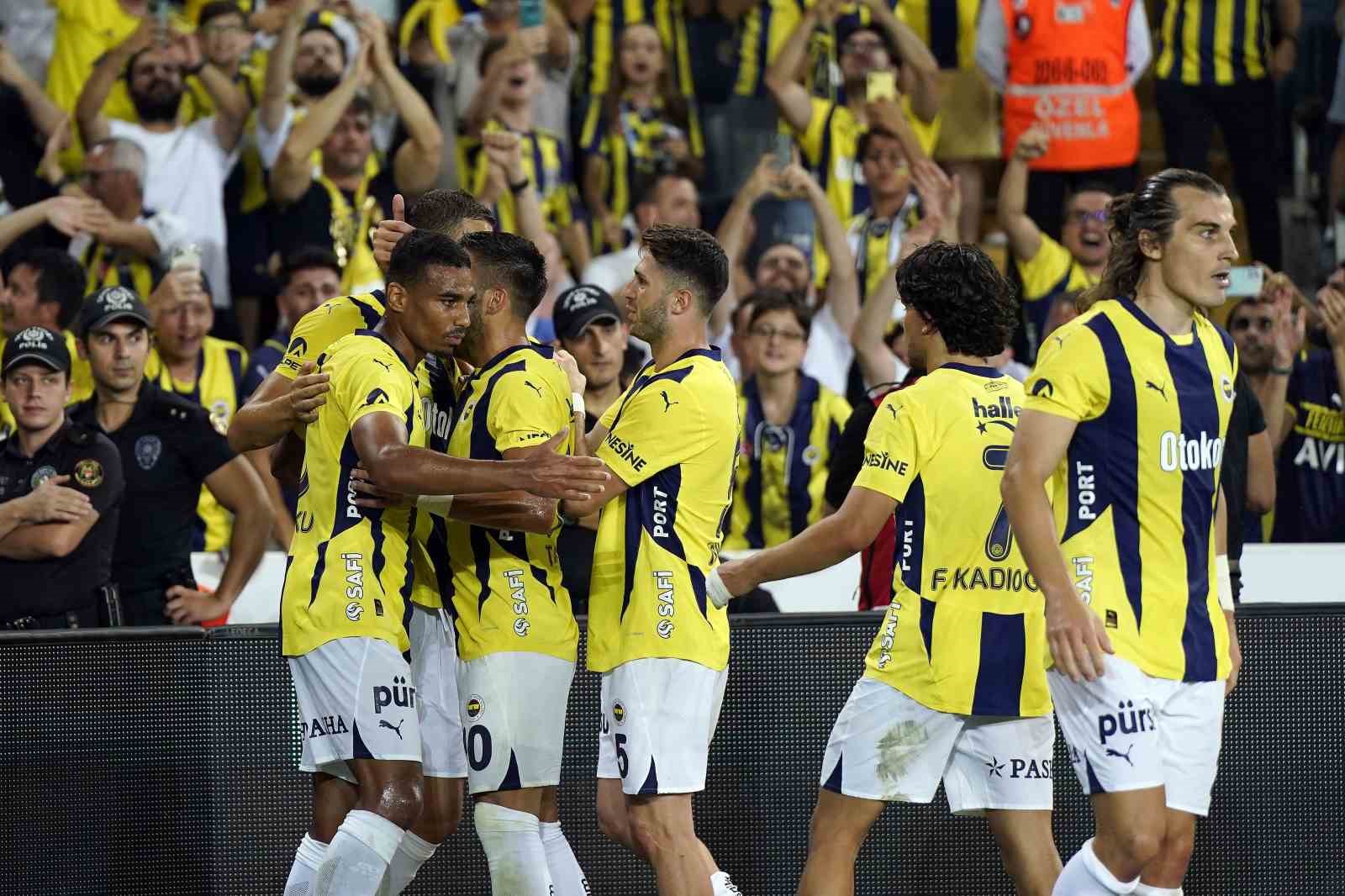FENERBAHÇE, MOURİNHO İLE ADANA DEMİRSPOR'U AĞIRLIYOR
