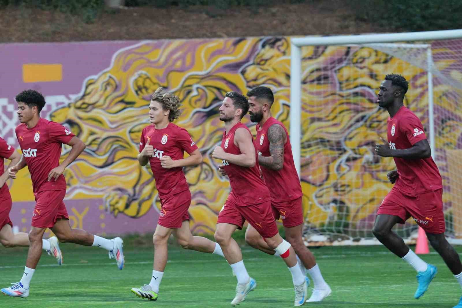 GALATASARAY, ÇAYKUR RİZESPOR MAÇI HAZIRLIKLARINA BAŞLADI