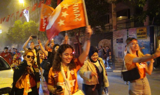 Galatasaray'ın Şampiyonluğu Manisa'da Coşkuyla Kutlandı