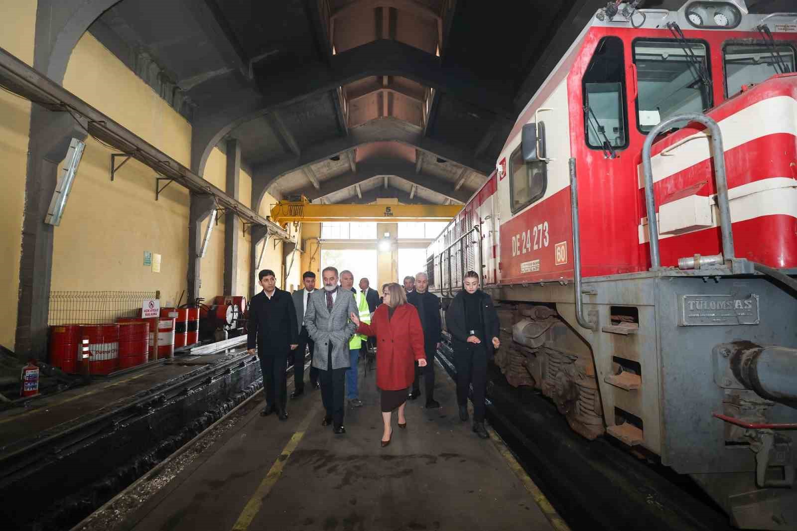 GAZİANTEP BÜYÜKŞEHİR BELEDİYE BAŞKANI FATMA ŞAHİN GAZİRAY BANLİYÖ HATTI'NDA İNCELEMELERDE BULUNDU