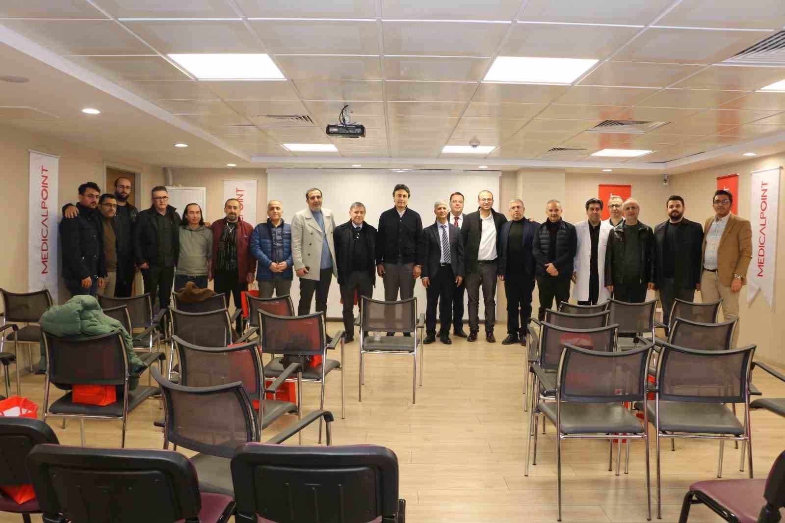 GAZİANTEP HASTANESİ'NİN ÖNCÜLÜĞÜNDE DÜZENLENEN GAMMA KNİFE TEKNOLOJİSİ TOPLANTISI