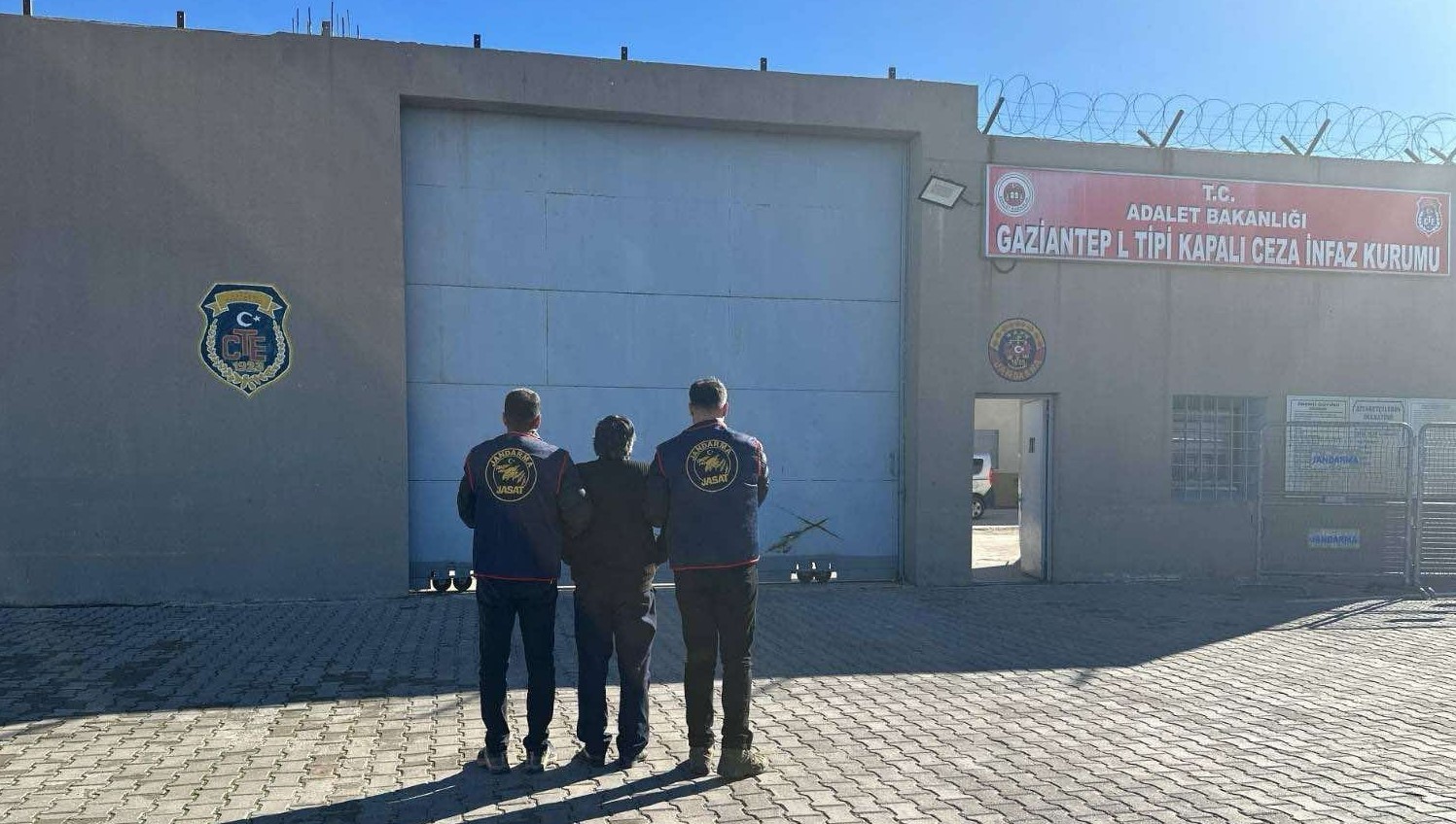 GAZİANTEP'TE FİRARİ ADAM ÖLDÜRME ŞÜPHELİSİ YAKALANDI