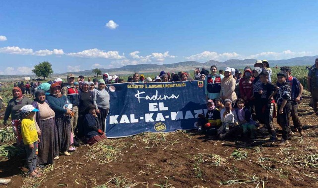 Gaziantep'te Jandarma Ekipleri Kadınlara KADES Uygulamasını Tanıttı
