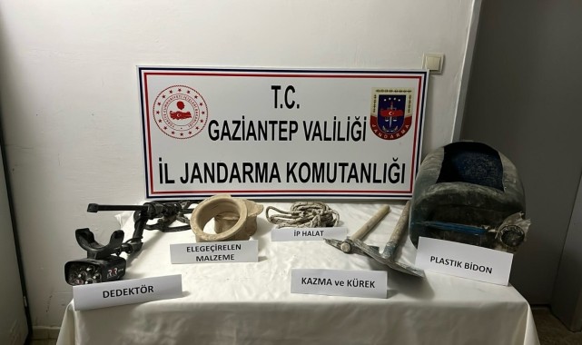 Gaziantep’te Kaçak Define Kazıcıları Jandarma Tarafından Yakalandı
