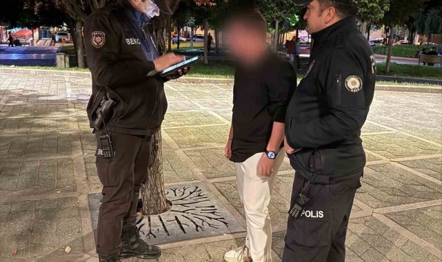 Gaziantep'te Parklarda Yapılan Huzur-Güven Uygulamalarında 22 Aranan Şahıs Yakalandı
