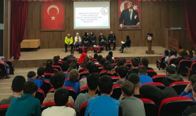 Gediz İlçesinde Polislik Mesleği Tanıtıldı