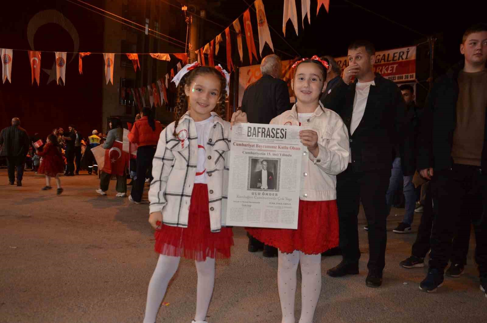 GELENEKSEL CUMHURİYET BAYRAMI KUTLAMA ŞÖLENİ SAMSUN’DA BÜYÜK COŞKUYLA GERÇEKLEŞTİRİLDİ