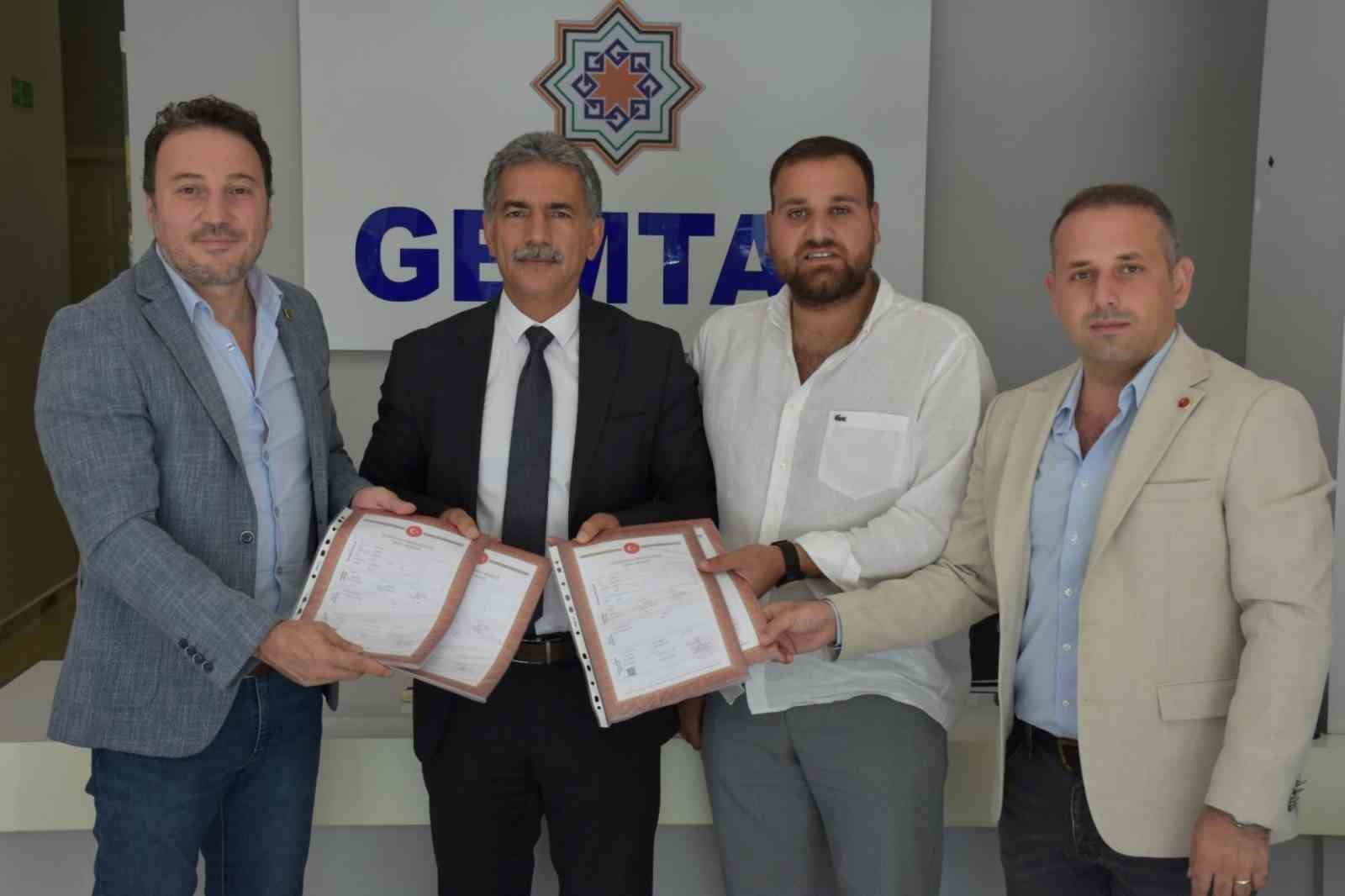 GEMLİK BELEDİYESİ CİHATLI TOPLU KONUTLARI PROJESİNDE TAPULAR TESLİM EDİLDİ