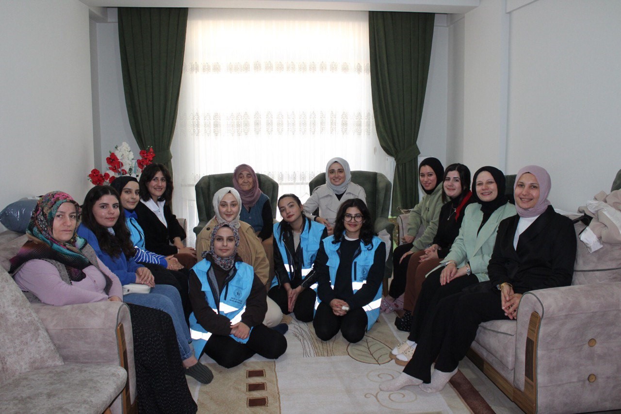 GENÇLERDEN DEĞERLİ SOSYAL DESTEK: YALNIZ DEĞİLSİNİZ PROJESİ