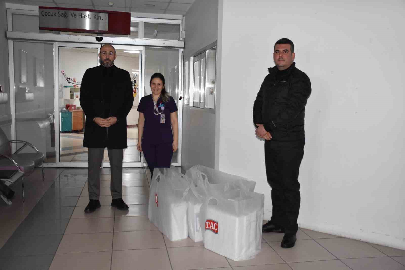 GERMENCİK BELEDİYE BAŞKANI ÇOCUKLARI ZİYARET ETTİ