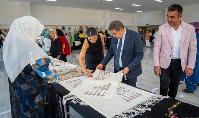 Gölbaşı'nda Kursiyerlerin El Emeği Sergisi