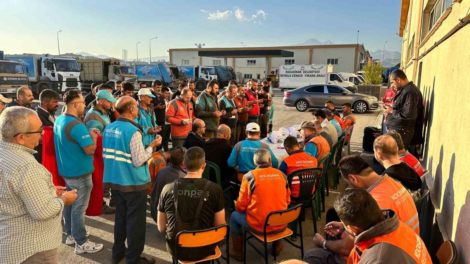 HAK-İŞ SENDİKASI ÜYELERİ FİLİSTİN HALKIYLA DAYANIŞMA İÇİNDE