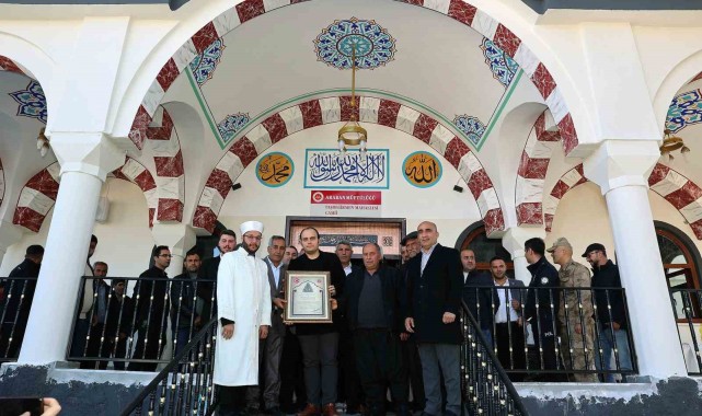 Hayırseverlerin Yardımıyla Yenilenen Camiler Açıldı