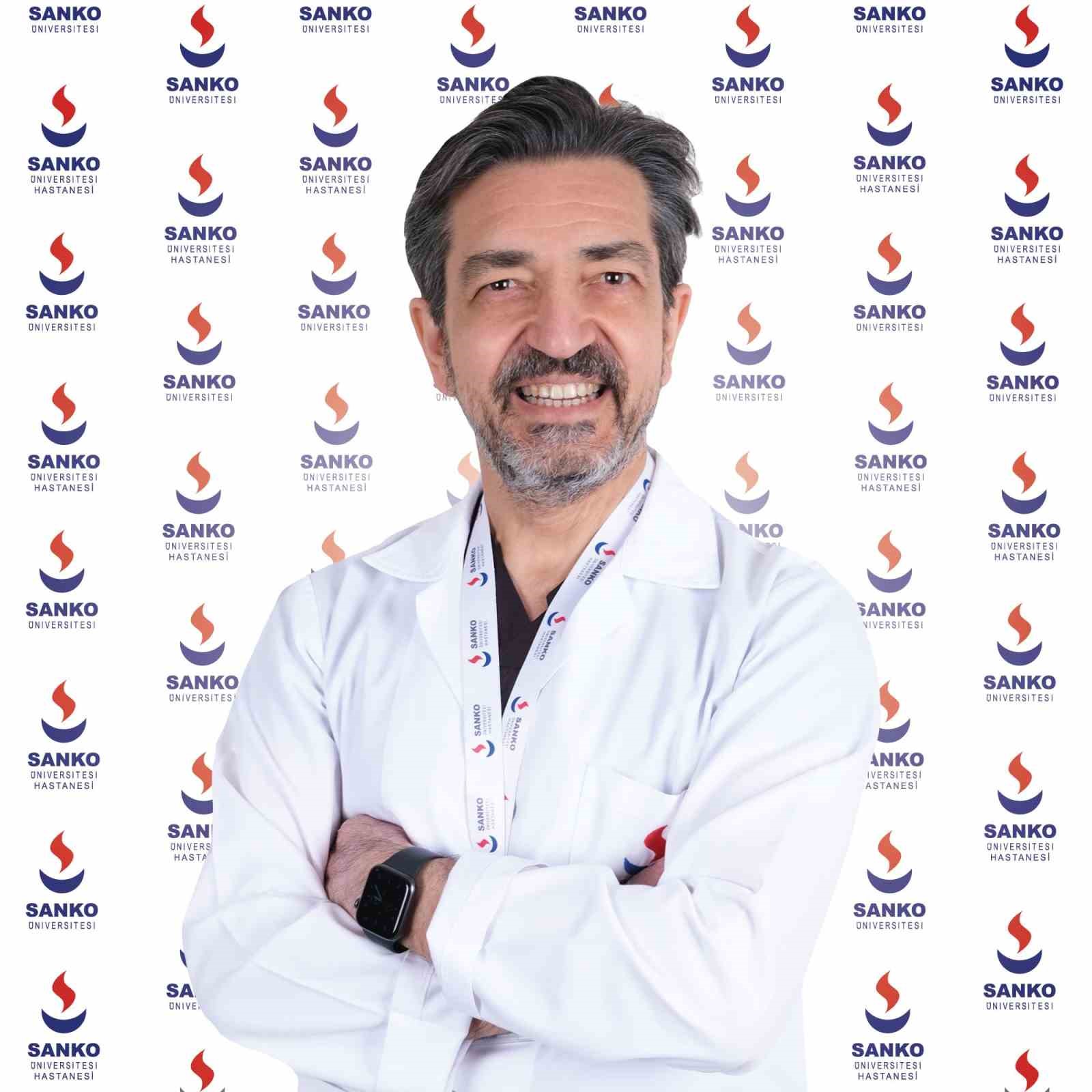 HİPERTİROİDİ TEDAVİSİNDE CERRAHİ YÖNTEMLERİN ÖNEMİ