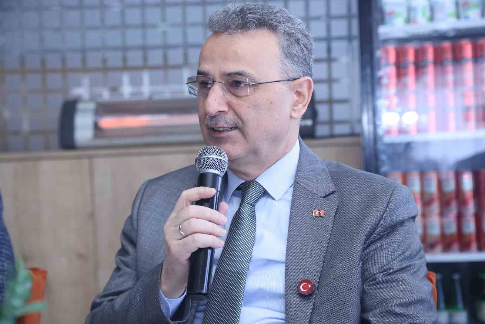 İLKADIM BELEDİYE BAŞKANI MAHALLE MUHTARLARIYLA BİR ARAYA GELDİ