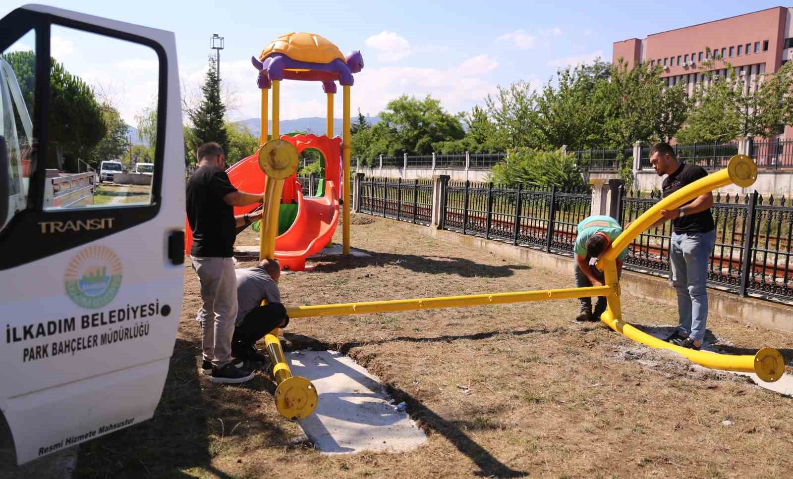 İLKADIM BELEDİYESİ YEŞİL VE YAŞANABİLİR BİR İLKADIM İÇİN PARK VE BAHÇELERE ÖNEM VERİYOR