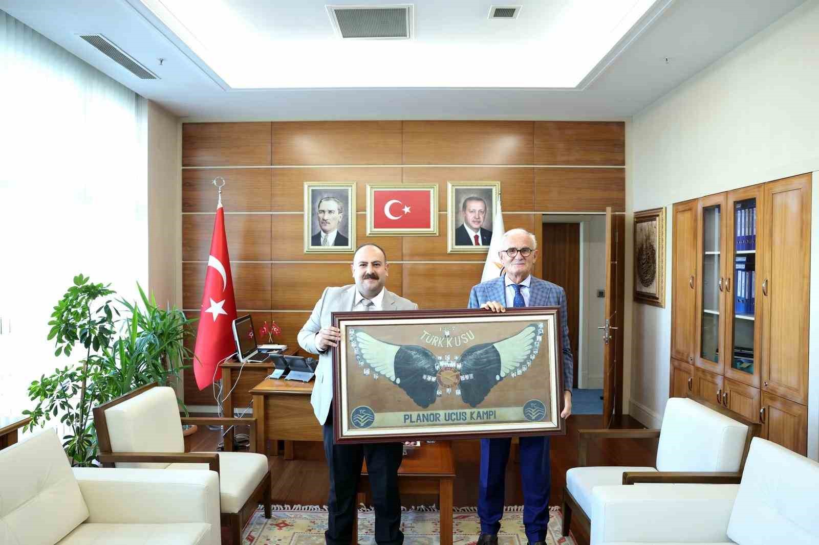 İNÖNÜ BELEDİYE BAŞKANI SERHAT HAMAMCI, AK PARTİ GENEL BAŞKAN YARDIMCISI YUSUF ZİYA YILMAZ'I ZİYARET ETTİ
