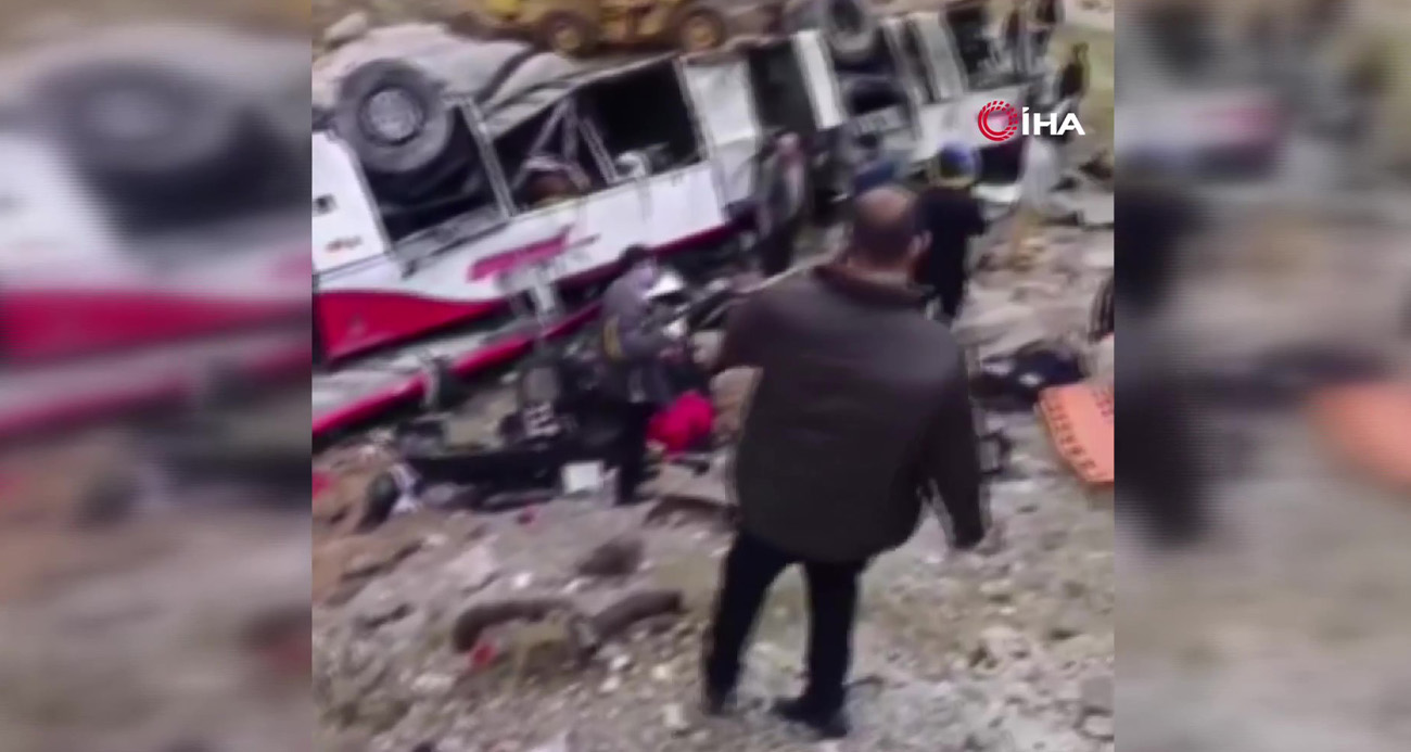 İRAN'DA OTOBÜS KAZASI: 10 ÖLÜ, 4 YARALI