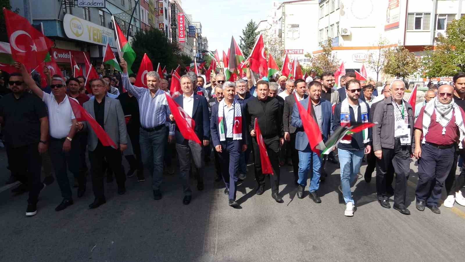 ISPARTA'DA FİLİSTİN'E DESTEK YÜRÜYÜŞÜ GERÇEKLEŞTİRİLDİ
