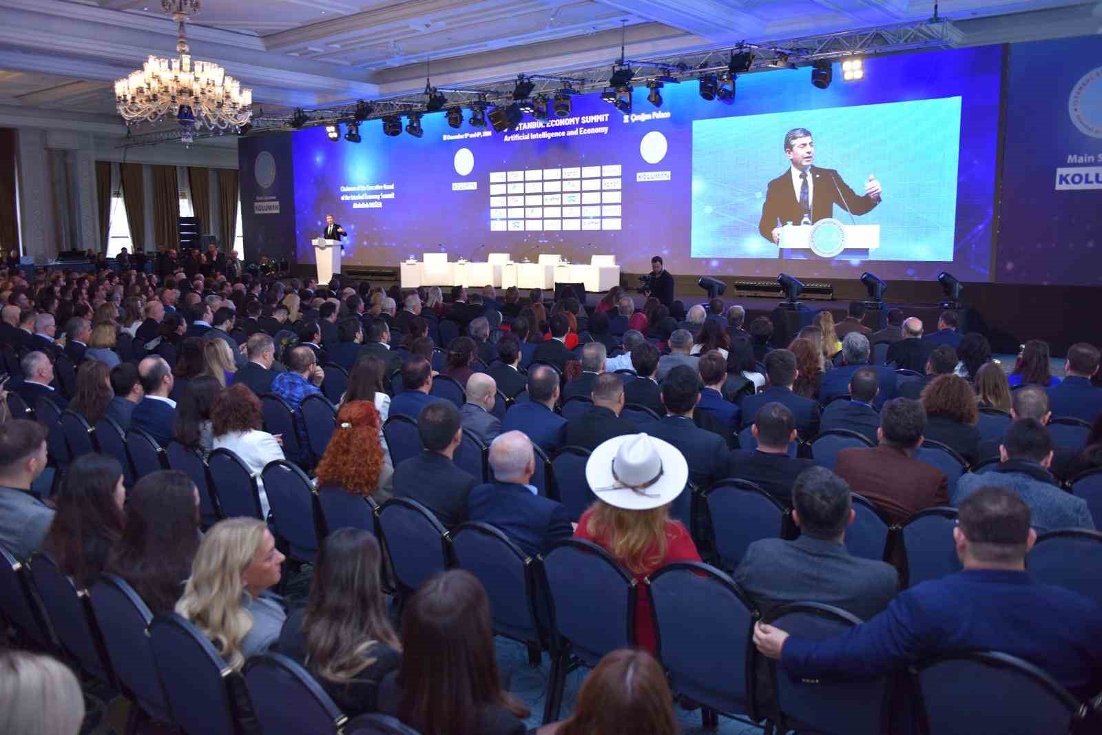 İSTANBUL EKONOMİ ZİRVESİ'NDE YAPAY ZEKA TEKNOLOJİLERİ İŞ DÜNYASIYLA ENTEGRASYONUNUN ÖNEMİ KONUŞULDU