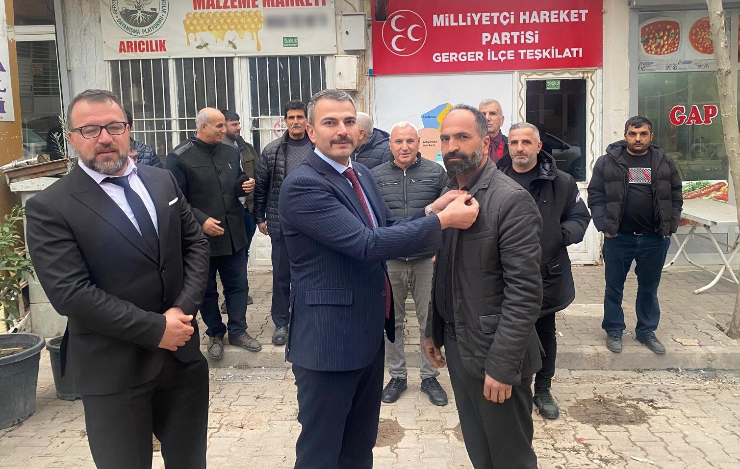 İYİ PARTİ ADIYAMAN GERGER İLÇE BAŞKANI MHP'YE KATILDI