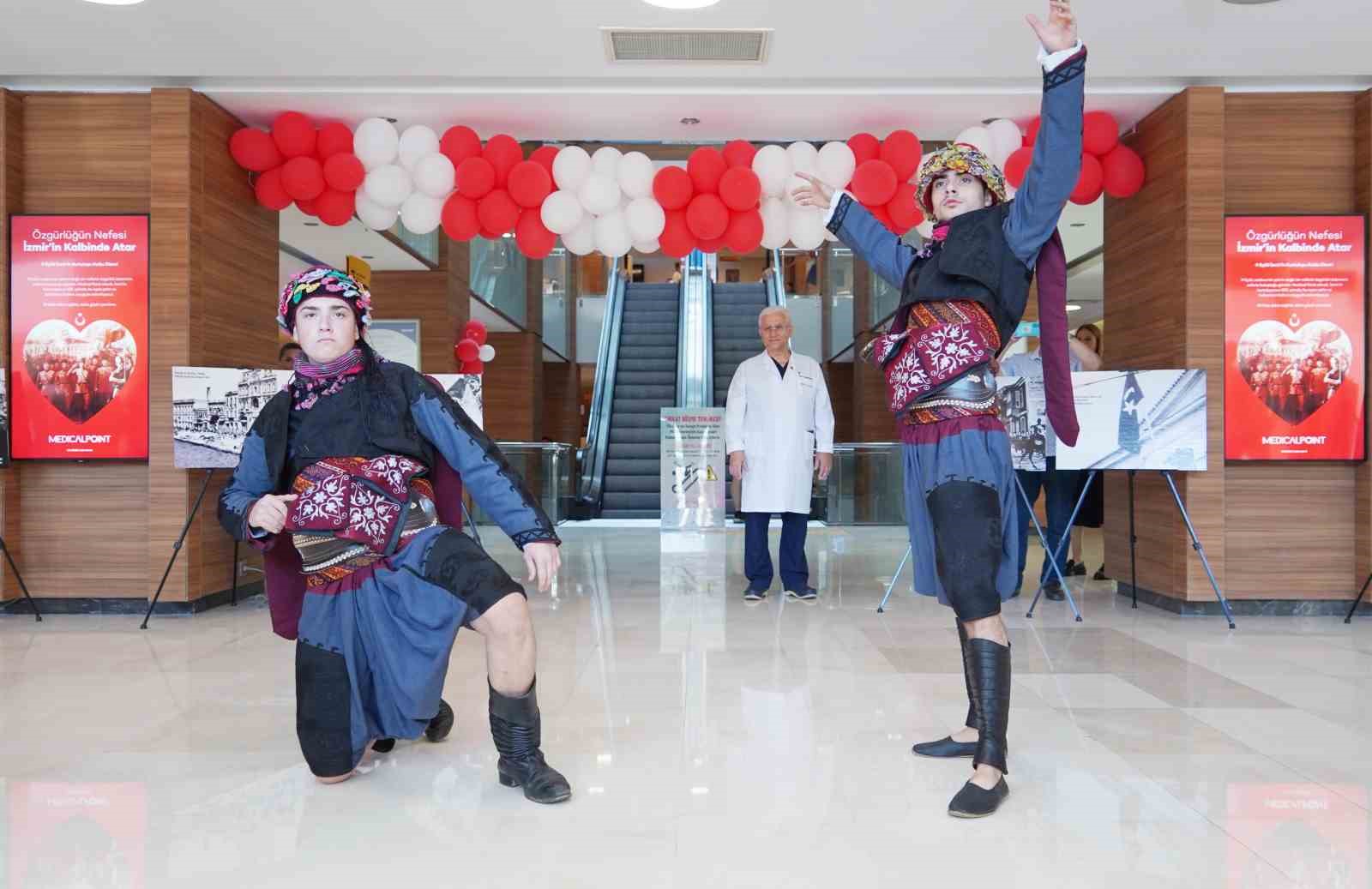 İZMİR’İN KURTULUŞU COŞKUYLA KUTLANDI
