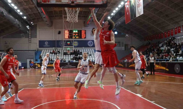 Kahramanmaraş İstiklal, Kocaeli Büyükşehir Belediye Kağıtspor'u 67-65 Mağlup Etti