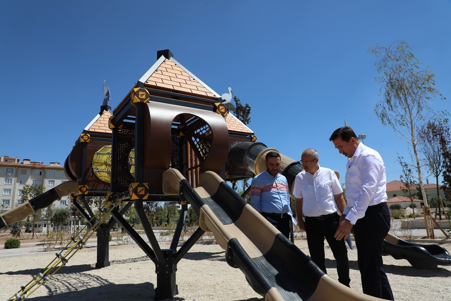 KARATAY BELEDİYESİ, 11 YENİ PARK İÇİN ÇALIŞMALARINI SÜRDÜRÜYOR