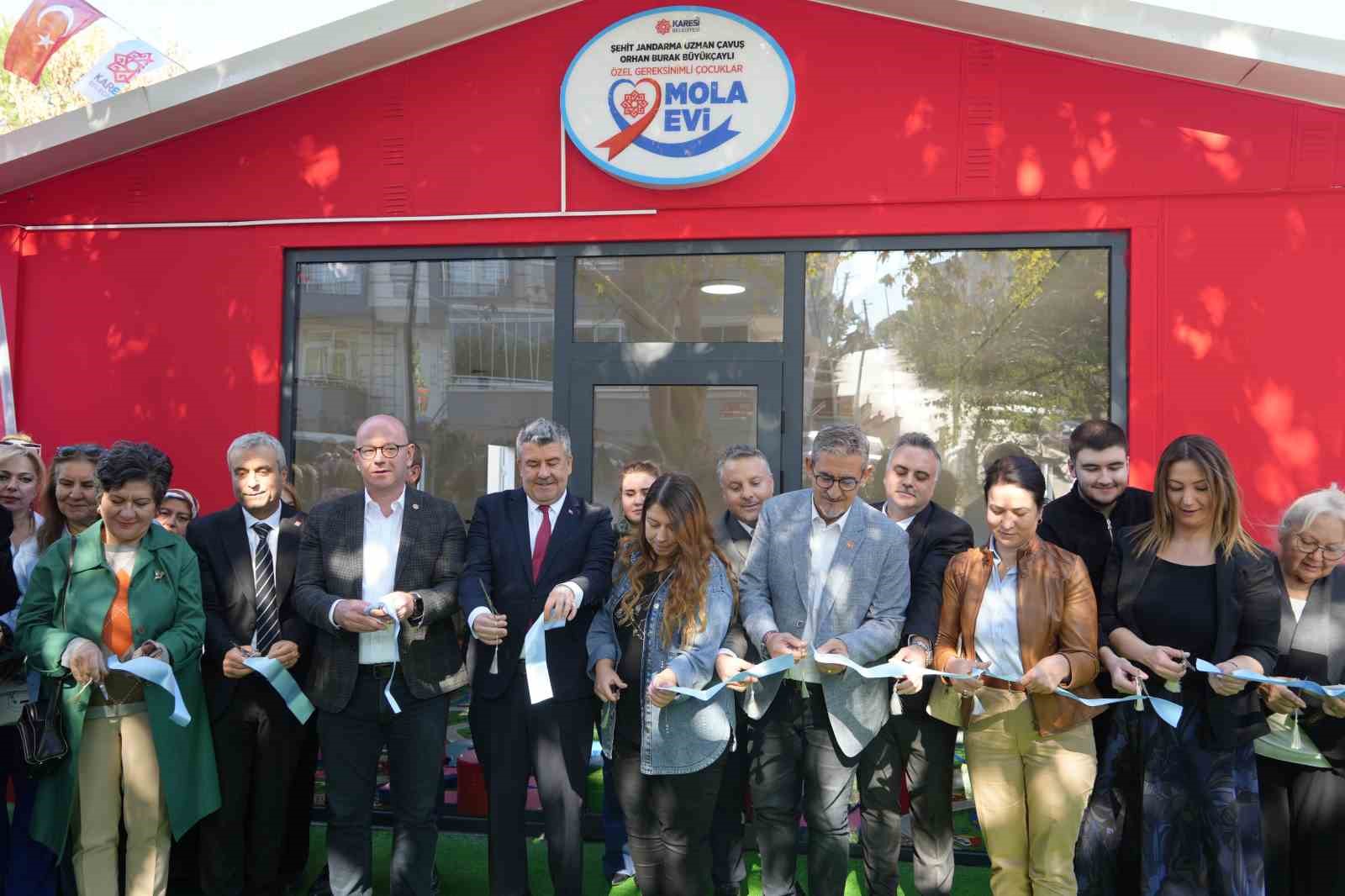 KARESİ BELEDİYESİ, ŞEHİT JANDARMA UZMAN ÇAVUŞ ORHAN BURAK BÜYÜKÇAYLI İÇİN ÖZEL BİR MOLA EVİ AÇTI
