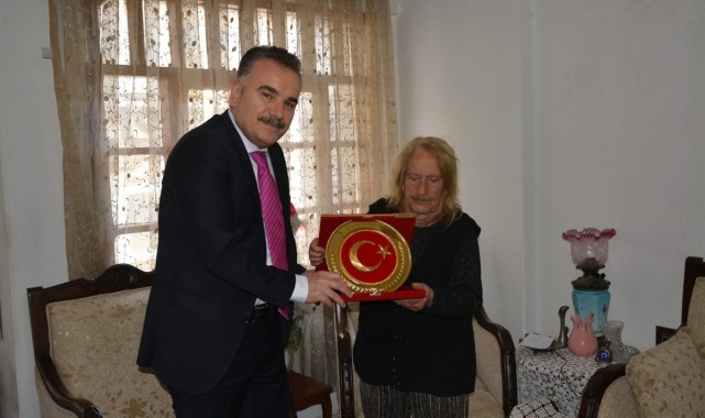 Kaymakam Ahmet Odabaş, Hayırsever Fatma Kıyakoğlu'na Vefa Ziyareti Gerçekleştirdi