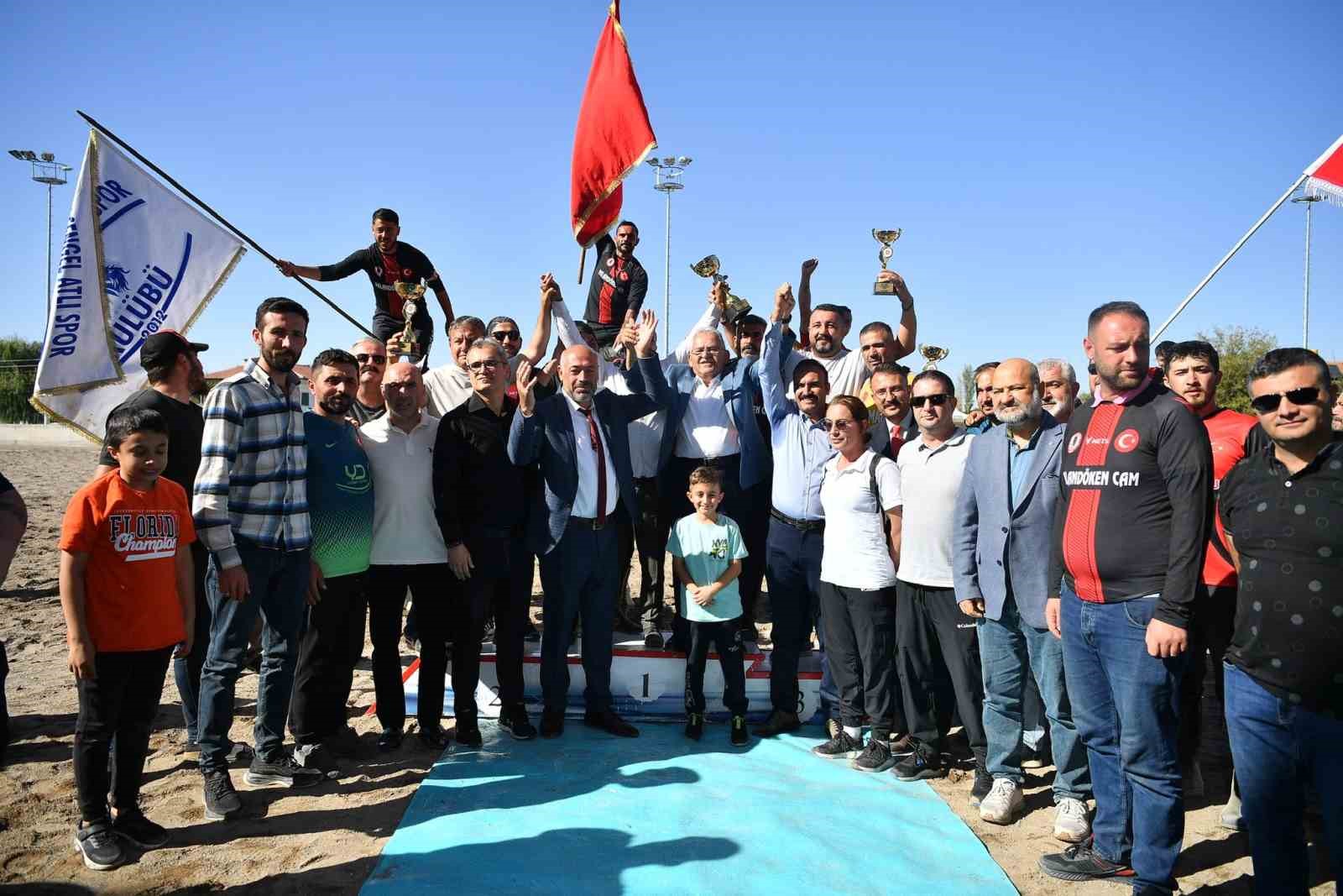 KAYSERİ BÜYÜKŞEHİR BELEDİYESİ ATLI CİRİT 1. LİG MÜSABAKALARININ ÖDÜL TÖRENİNE EV SAHİPLİĞİ YAPTI