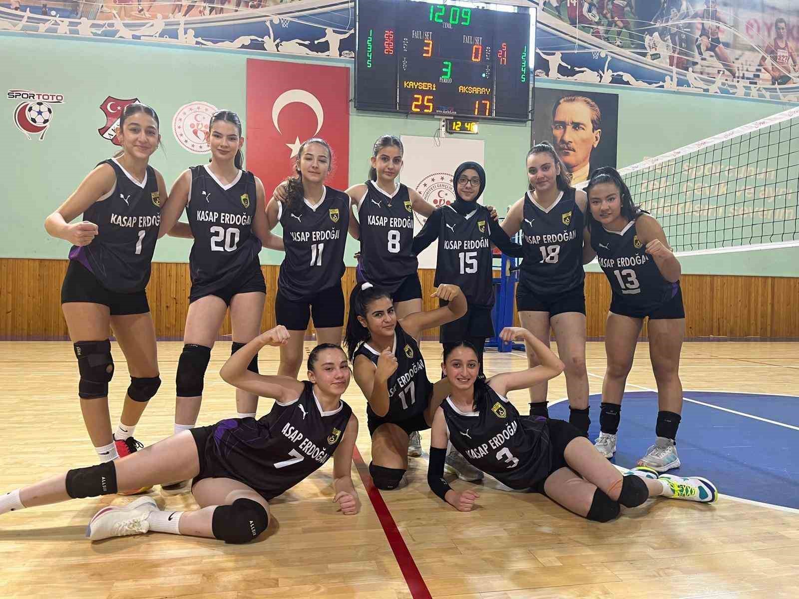 KAYSERİ OKUL SPORLARI YILDIZ VOLEYBOL TAKIMLARI TÜRKİYE YARI FİNALLERİNDE!
