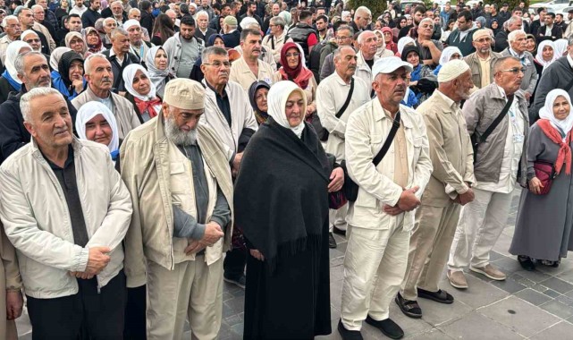 Kayseri'de İlk Hac Kafilesi Uğurlandı