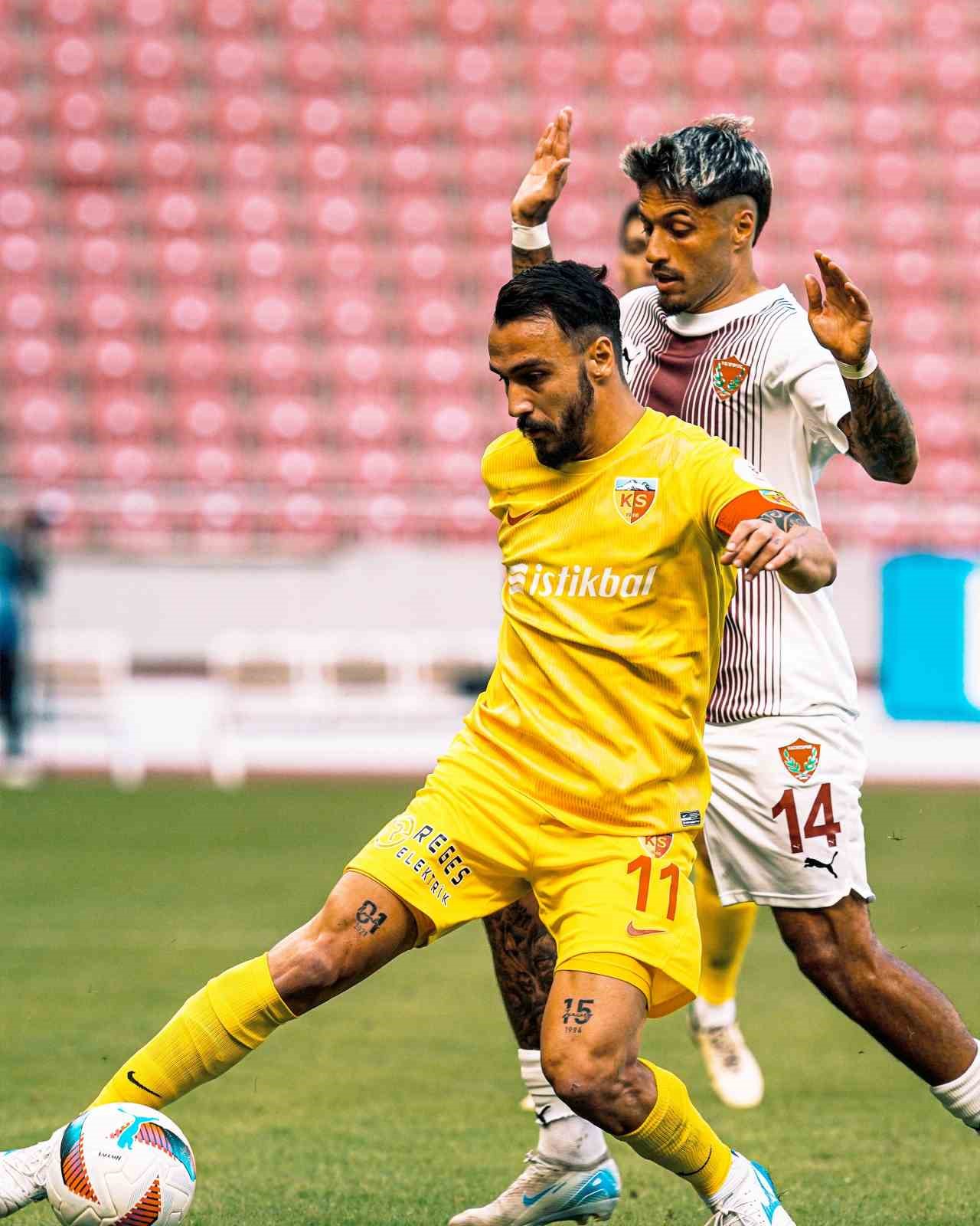 KAYSERİSPOR, HATAYSPOR'U DEPLASMANDA MAĞLUP EDEREK ÇIKIŞA GEÇTİ