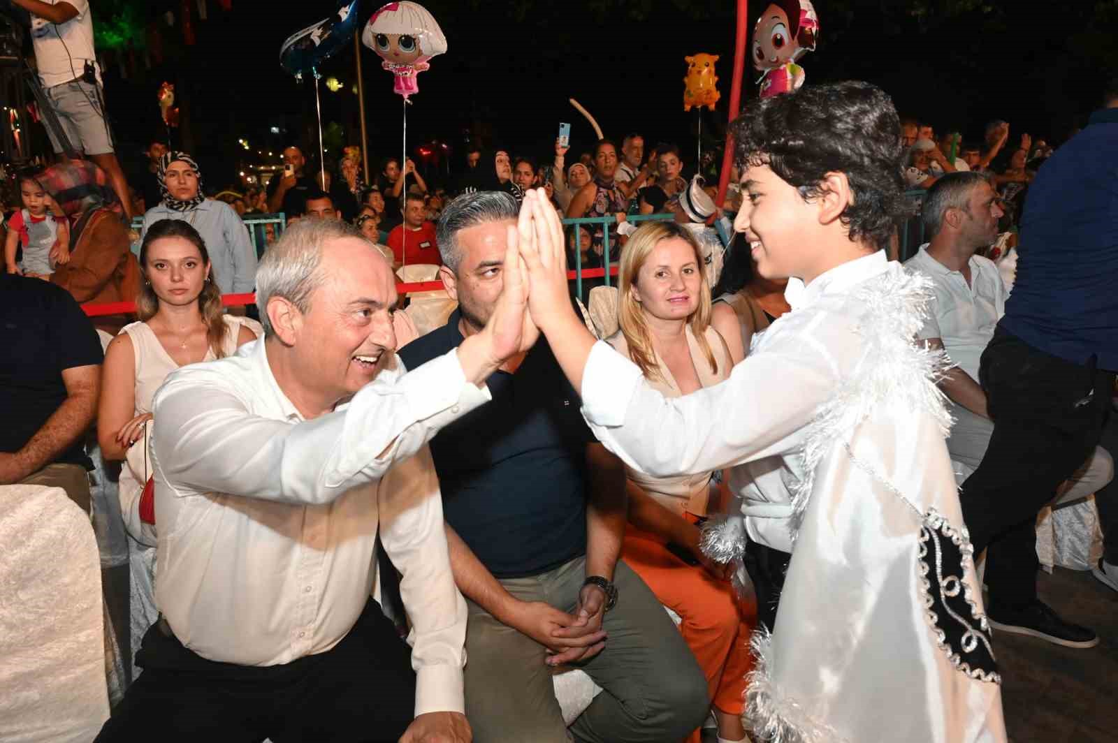 KEPEZ BELEDİYESİ'NİN GELENEKSEL SÜNNET ŞÖLENİ COŞKUYLA GERÇEKLEŞTİ