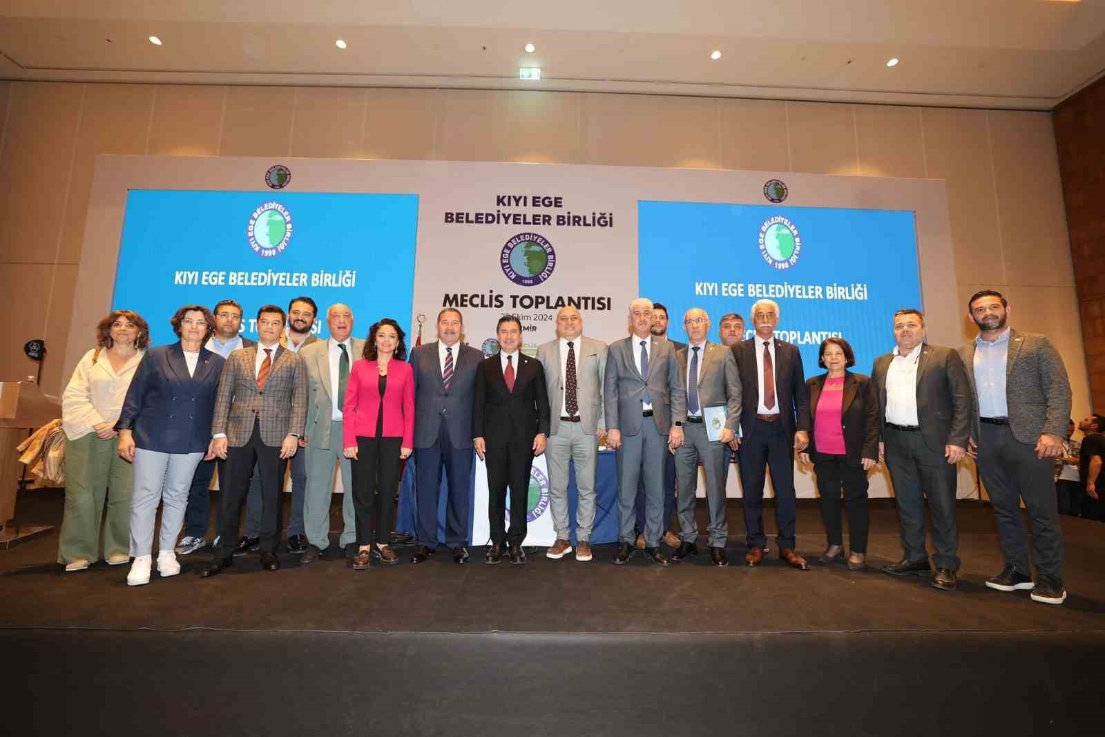 KIYI EGE BELEDİYELER BİRLİĞİ BAŞKANI AHMET ARAS TERÖR SALDIRISINI KINADI