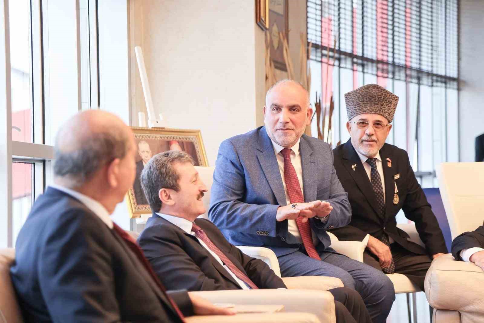 KKTC CUMHURBAŞKANI ERSİN TATAR, CANİK BELEDİYE BAŞKANI İBRAHİM SANDIKÇI'YI ZİYARET ETTİ