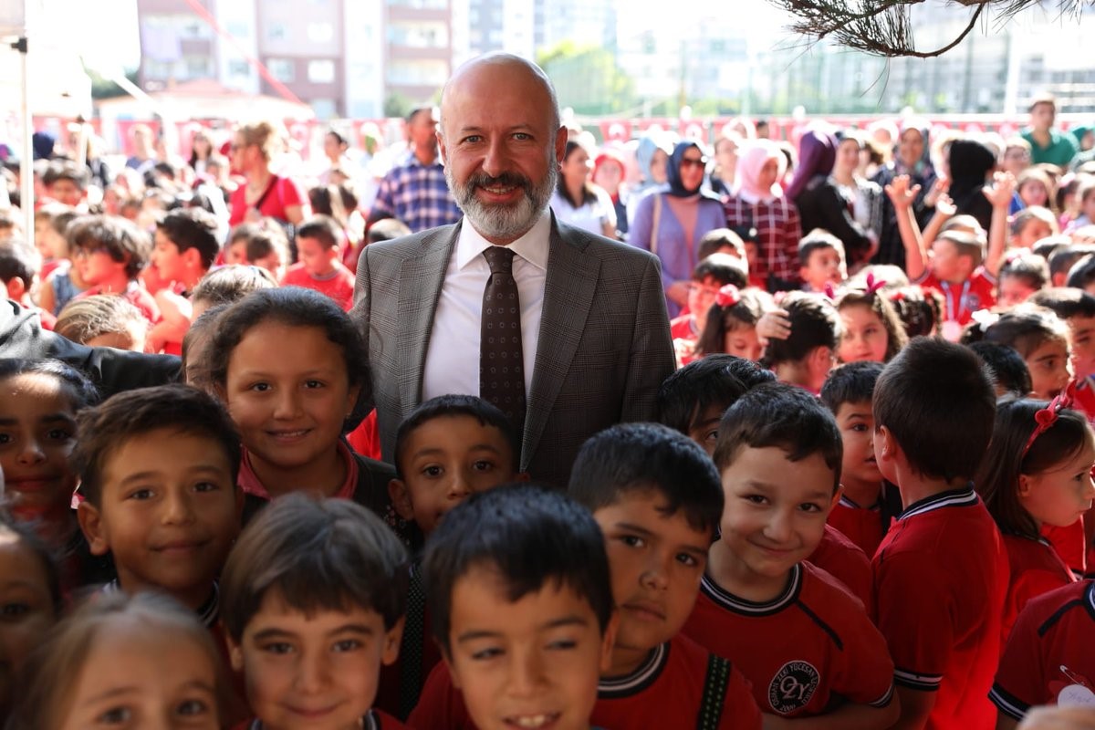 KOCASİNAN BELEDİYESİ EĞİTİME TAM DESTEK VERİYOR