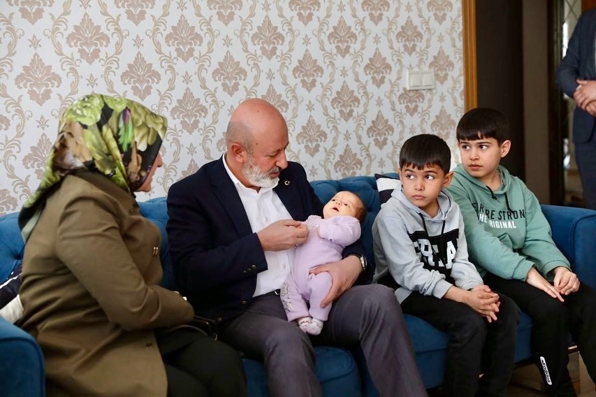 KOCASİNAN BELEDİYESİ YENİ DOĞAN BEBEKLERE DESTEK VERMEYE DEVAM EDİYOR