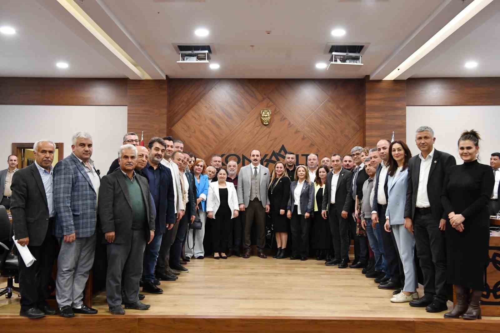 KONYAALTI BELEDİYE BAŞKANI MUHTARLAR MECLİSİ İLK TOPLANTISINI GERÇEKLEŞTİRDİ