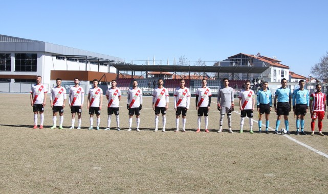 Kulaspor, Sarıgöl Gençlerbirliği Belediyespor'u 2-0 Mağlup Etti