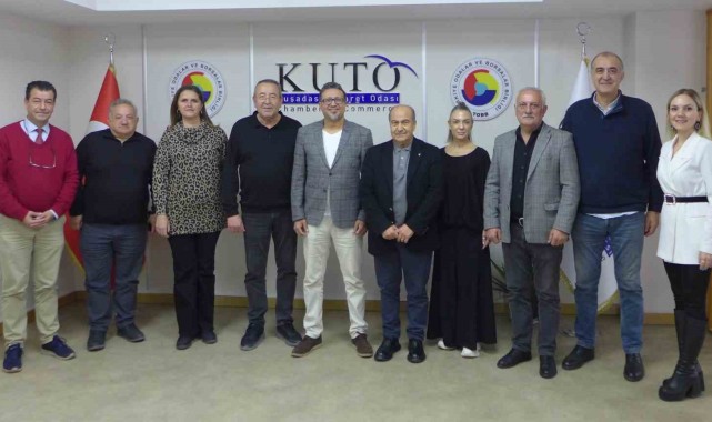 Kuşadası Ticaret Odası'nda Yöneticilere Toplantı Yönetimi Eğitimi Verildi