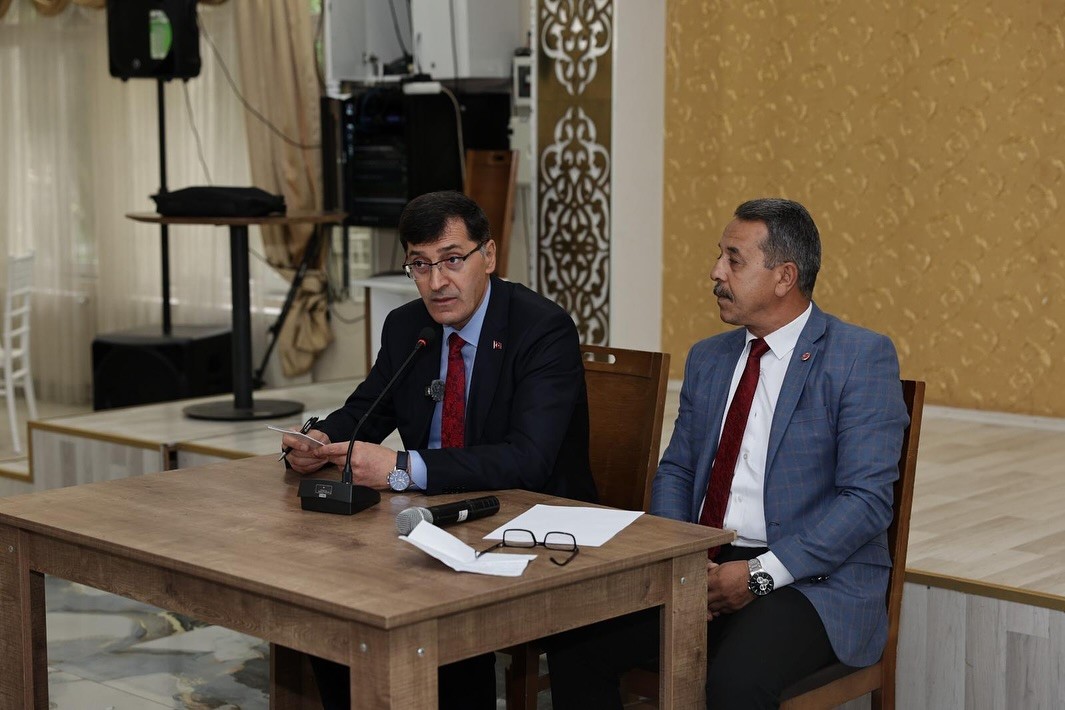 KÜTAHYA BELEDİYE BAŞKANI MUHTARLARLA BULUŞTU