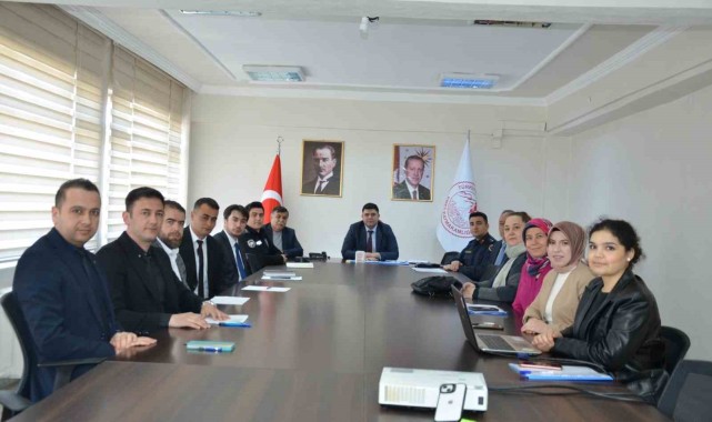 Kütahya Emet İlçesinde Toplantı Gerçekleştirildi Çocuk Koruma ve Kadına Yönelik Şiddetle Mücadele Hakkında