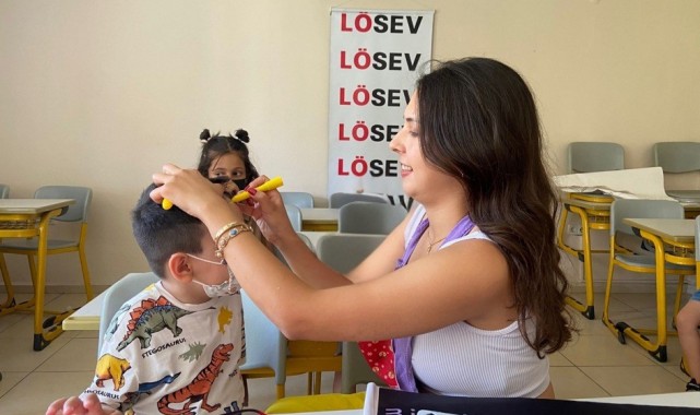 Lösemili Çocuklar İçin Moral Etkinliği: Renkli Anılar