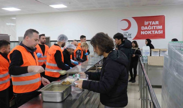 MAGİNDER, Malatya’da Hasta Yakınları ve Üniversite Öğrencileriyle İftar Programı Düzenledi