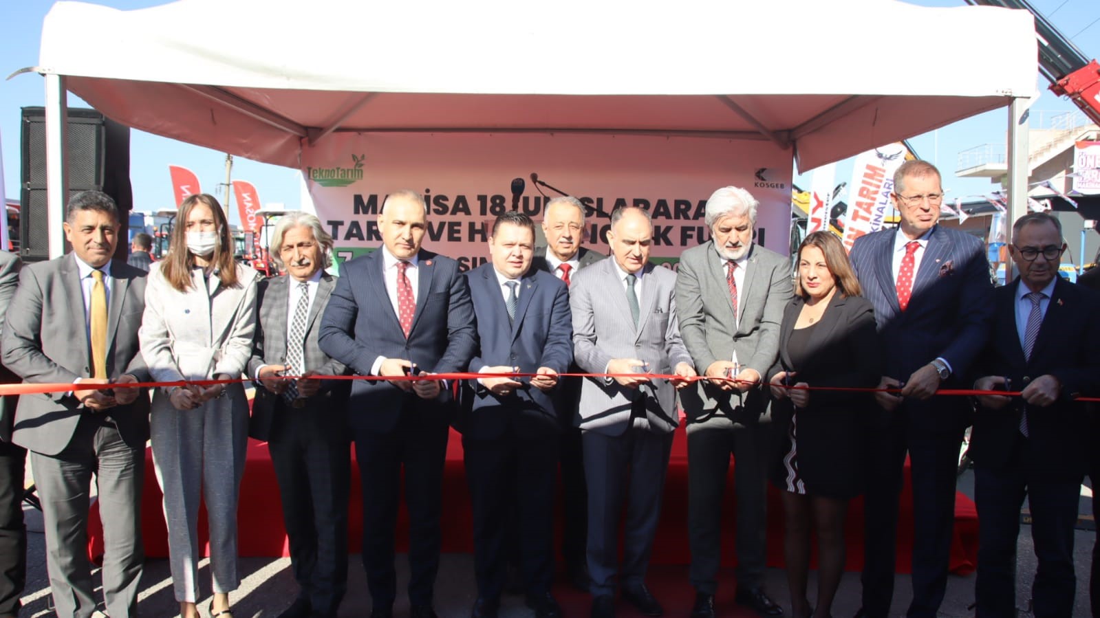 MANİSA 18’İNCİ ULUSLARARASI TARIM VE HAYVANCILIK FUARI ZİYARETÇİLERİ BÜYÜLEDİ