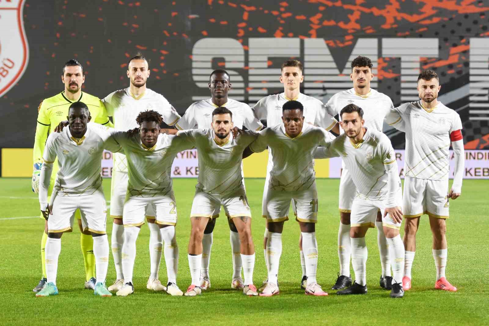 MANİSA FK ZOR GÜNLER GEÇİRİYOR